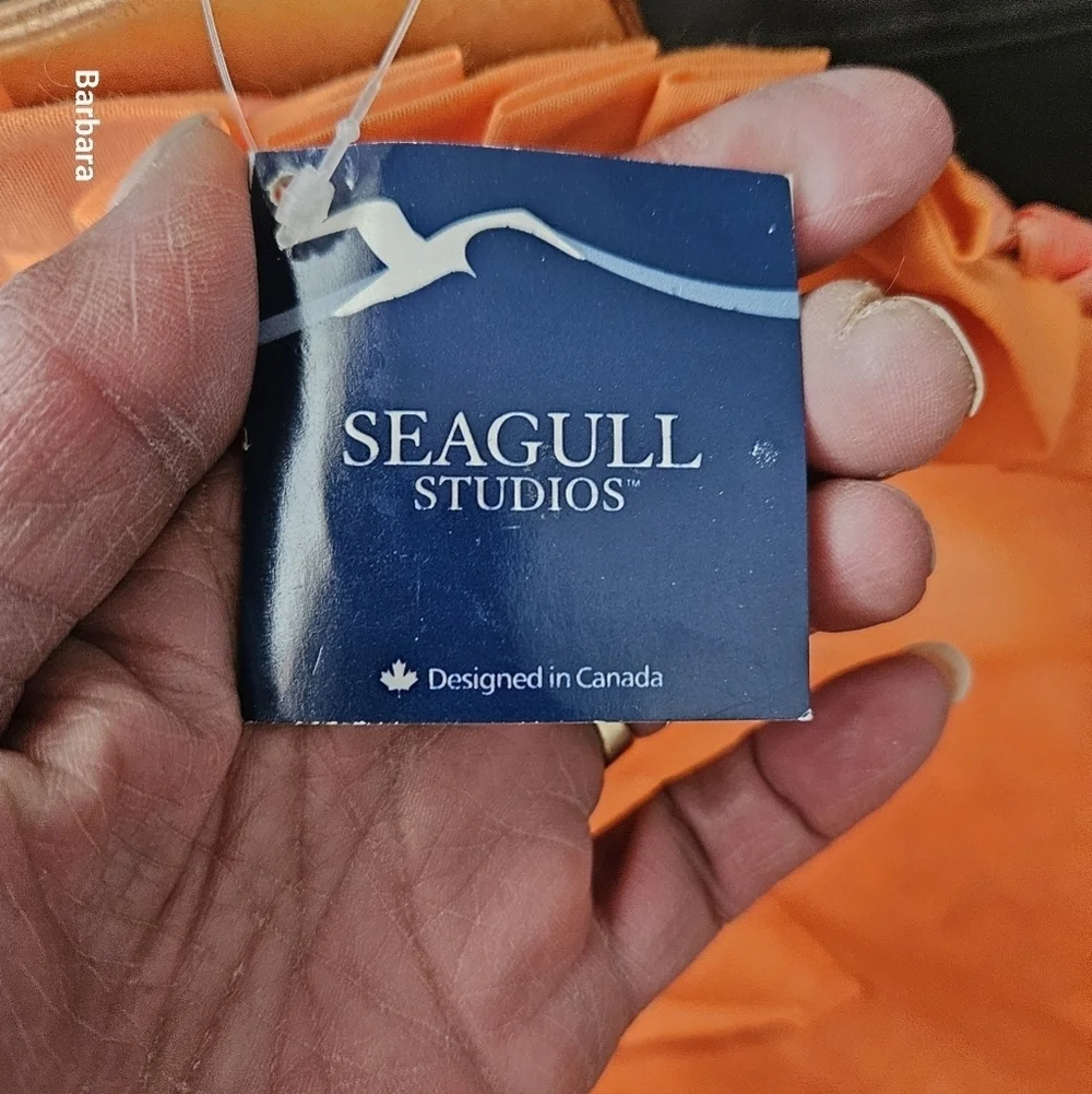 Seagull Studios "Urban Beach" Tangerine Raffia with Cornhusk Wooden Handles Bag - Picture 6 of 15